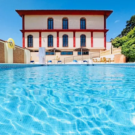 Sierra De Hotel